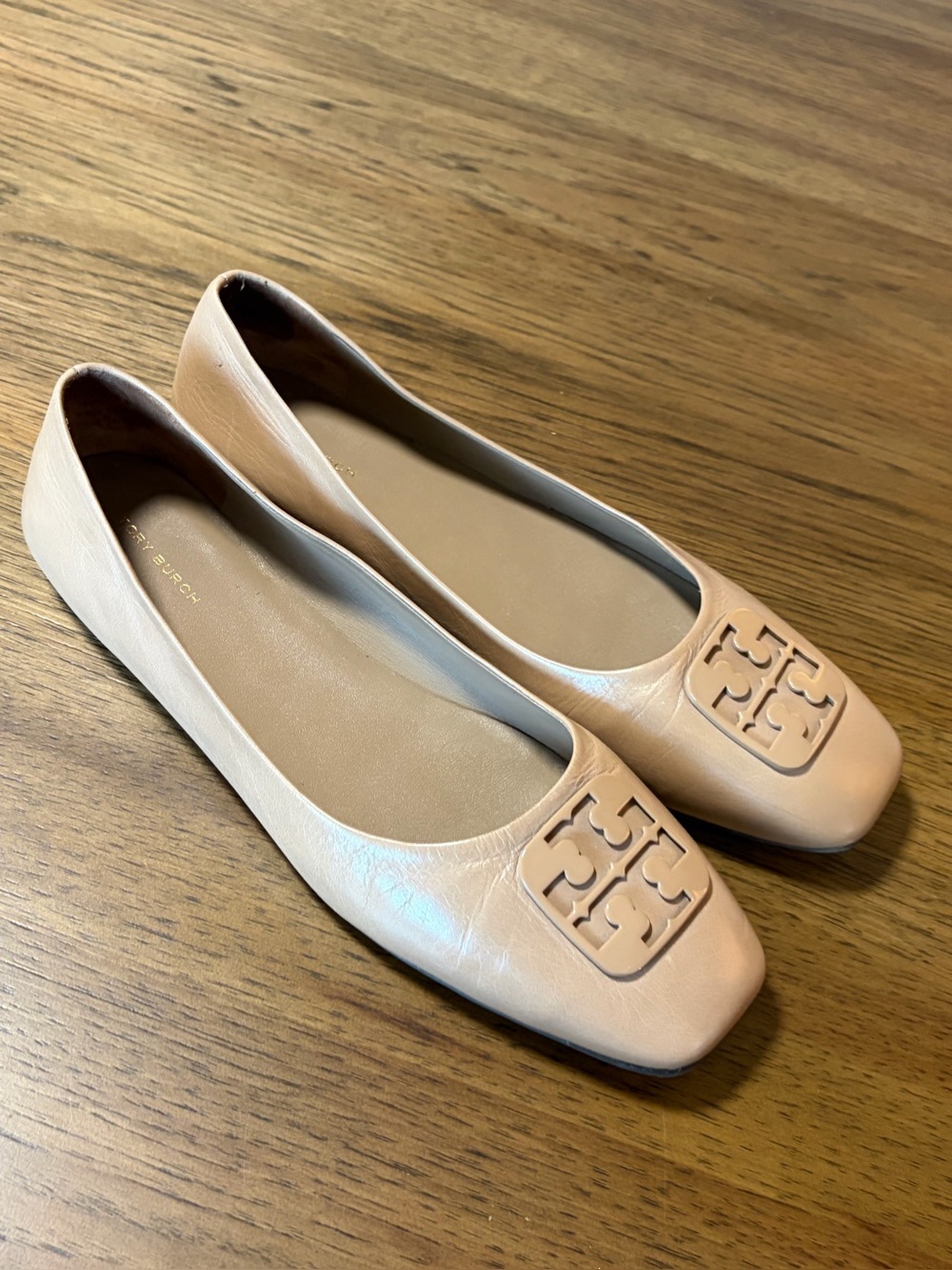 Tory Burch Georgia Ballet Flats Almond Beige Leather Size 10.5 Worn Once